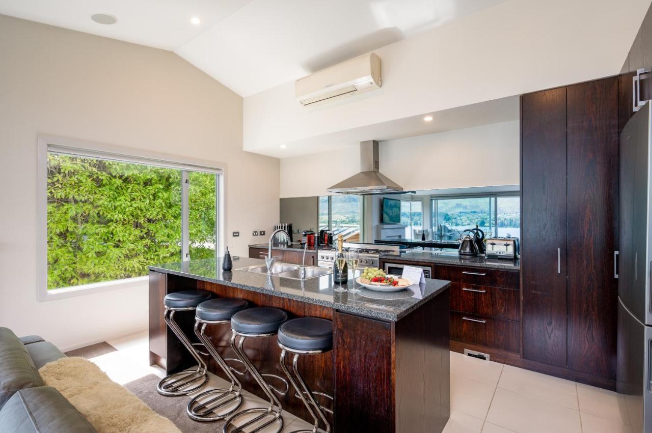 Luxury Lakeview Vista Apartment Wanaka Exterior photo